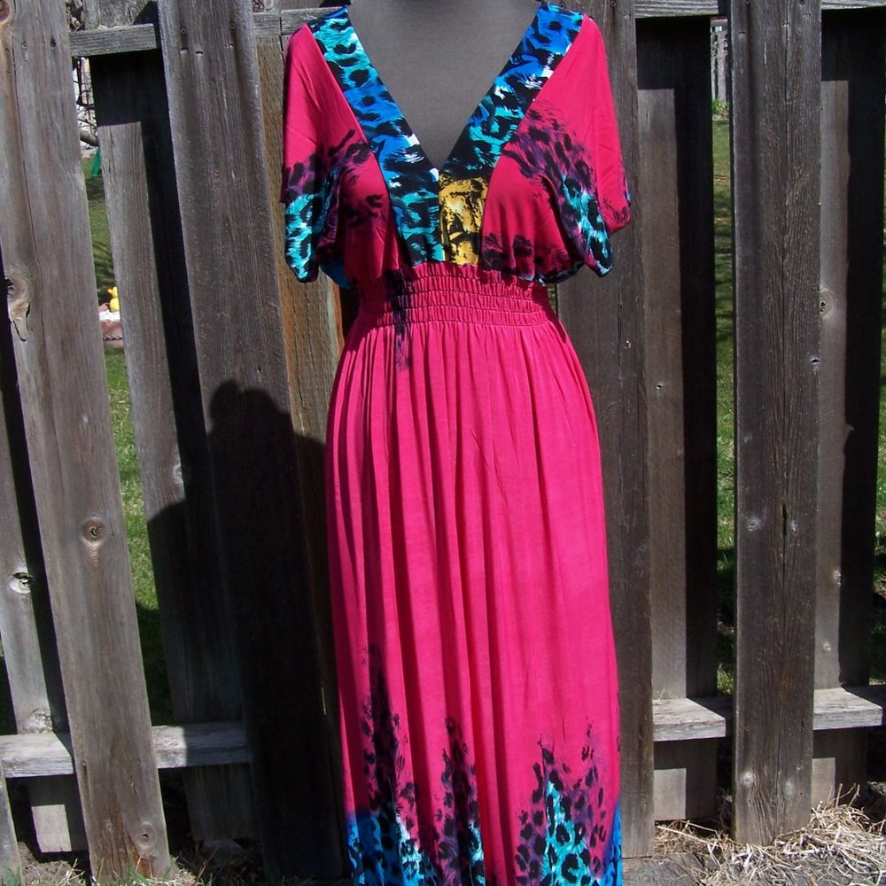 NWT Womens/Juniors Pink Animal Print Maxi Dress size 10